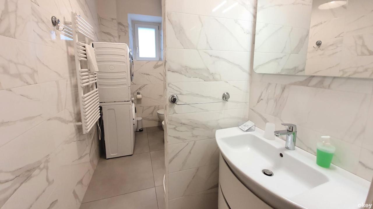 Star House - Bari Centro Apartment Екстериор снимка